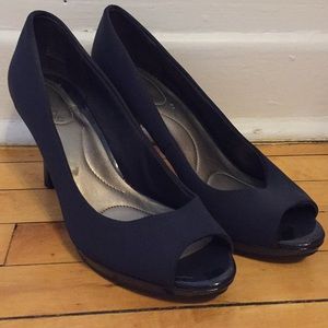 Bandolino Peep Toe Heels, navy blue, size 9